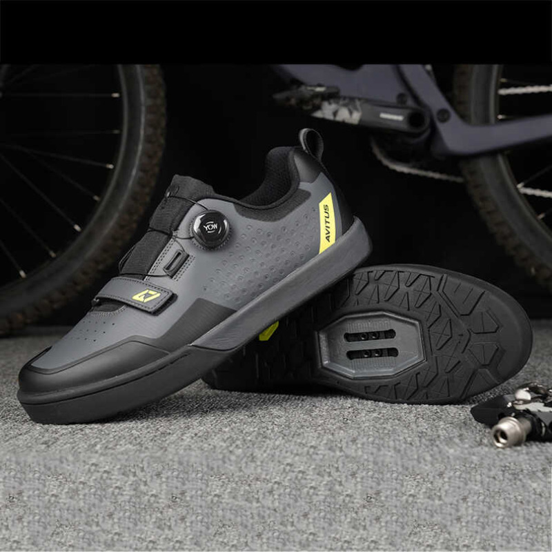 Mountain Biking Games - AVITUS Men MTB Shoe with 2-Bolt