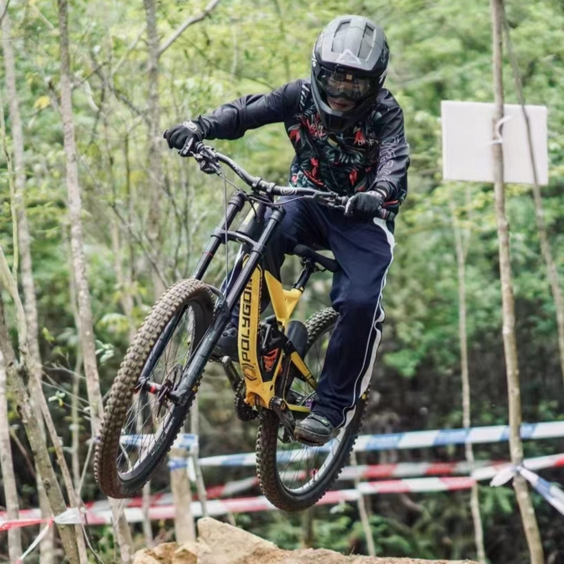 AVITUS Men MTB Shoe with 2-Bol - Mountain Biking Games recension och pris